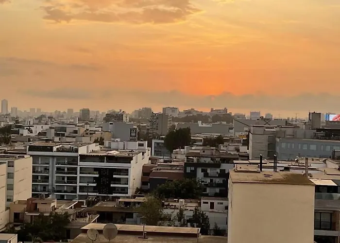 Habitacion Privada Con Bano Exclusivo Cerca A Chacarilla De Surco